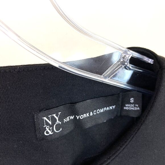 NY&C NWT Sheath Dress Size S Black Knit Cutout Front Keyhole Back Cap Sleeves - Picture 5 of 10